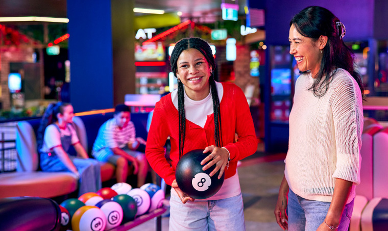 ZB Website Blog Image 790X466 Choose Bowling Ball