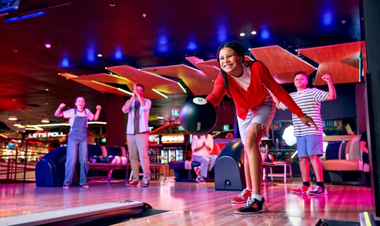 Family Bowling